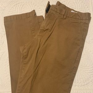 Men’s Gap khaki pants. 33x32 slim.